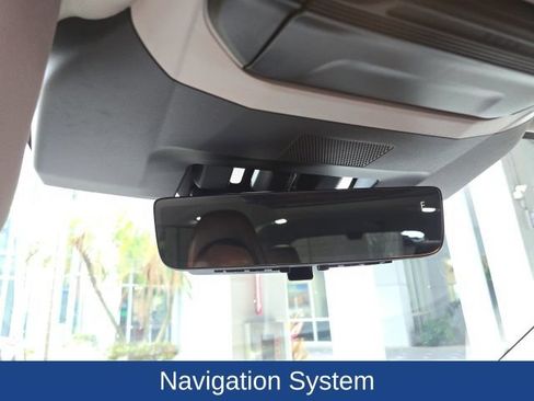 Used 2024 Subaru Ascent Touring AWD/4WD image 8