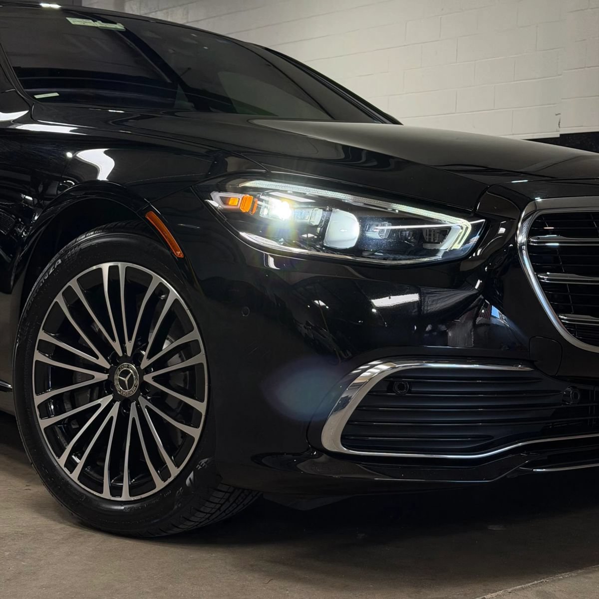 Used 2022 Mercedes-Benz S 500 4MATIC image 3