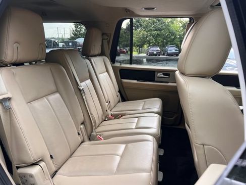 Used 2017 Ford Expedition Limited w/ Equipment Group 301A AWD/4WD image 30