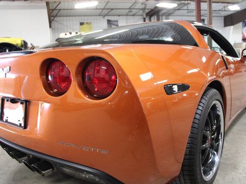 Used 2007 Chevrolet Corvette Coupe w/ Preferred Equipment Group image 12