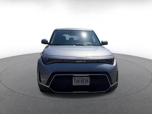 Used 2025 Kia Soul LX w/ LX Technology Package FWD image 4