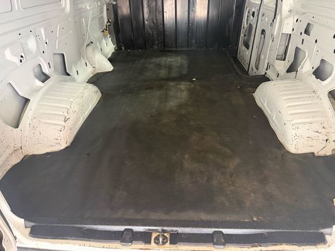 Used 1995 Ford E-250 and Econoline 250 Heavy-Duty RWD image 16