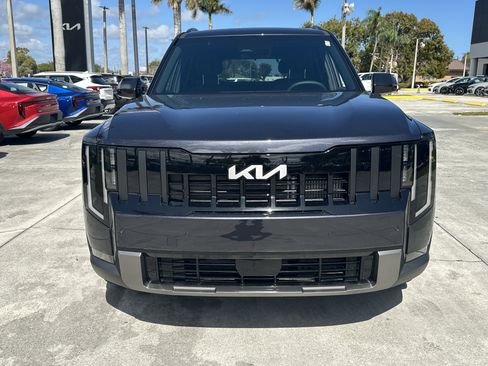 New 2027 Kia Telluride S image 3