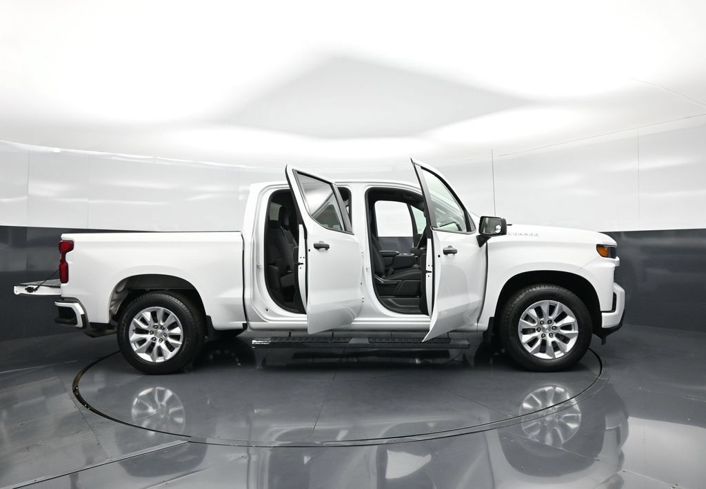 Used 2021 Chevrolet Silverado 1500 Custom RWD image 4
