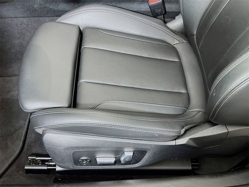 Used 2024 BMW 430i Convertible w/ Convenience Package image 22