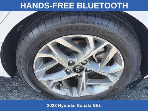 Used 2023 Hyundai Sonata SEL w/ Preferred Accessory Package image 9
