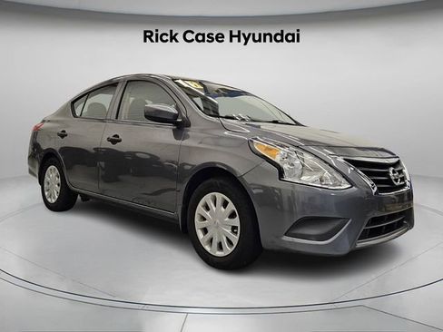 Used 2018 Nissan Versa S Plus image 9