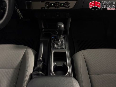 Used 2020 Toyota Tacoma SR image 43