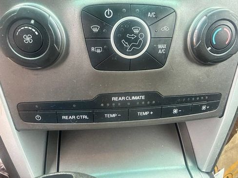 Used 2015 Ford Explorer FWD image 34
