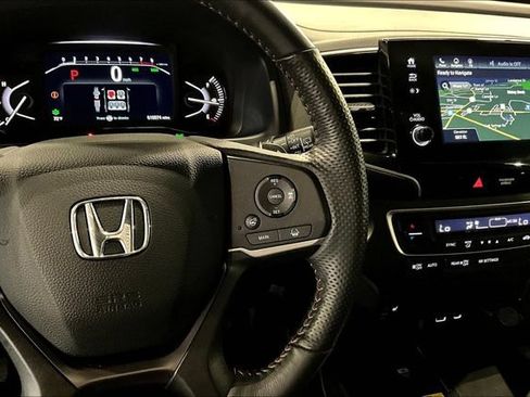 Used 2025 Honda Passport TrailSport image 12