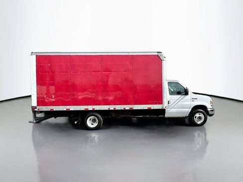 Used 2015 Ford E-350 and Econoline 350 Super Duty image 8
