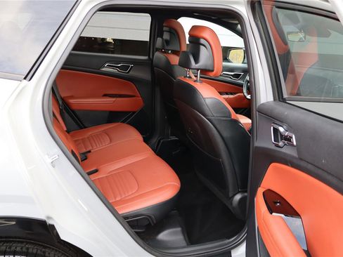 Certified 2023 Kia Sportage SX image 33