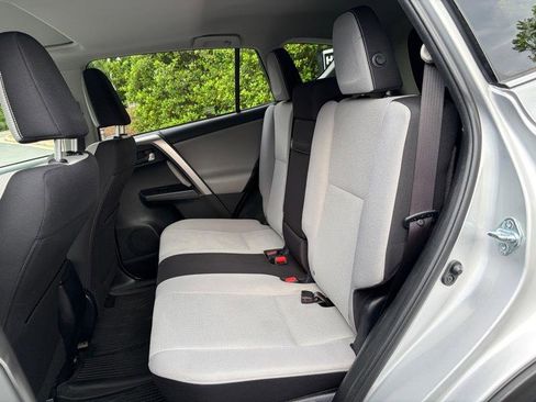 Used 2016 Toyota RAV4 XLE AWD/4WD image 31