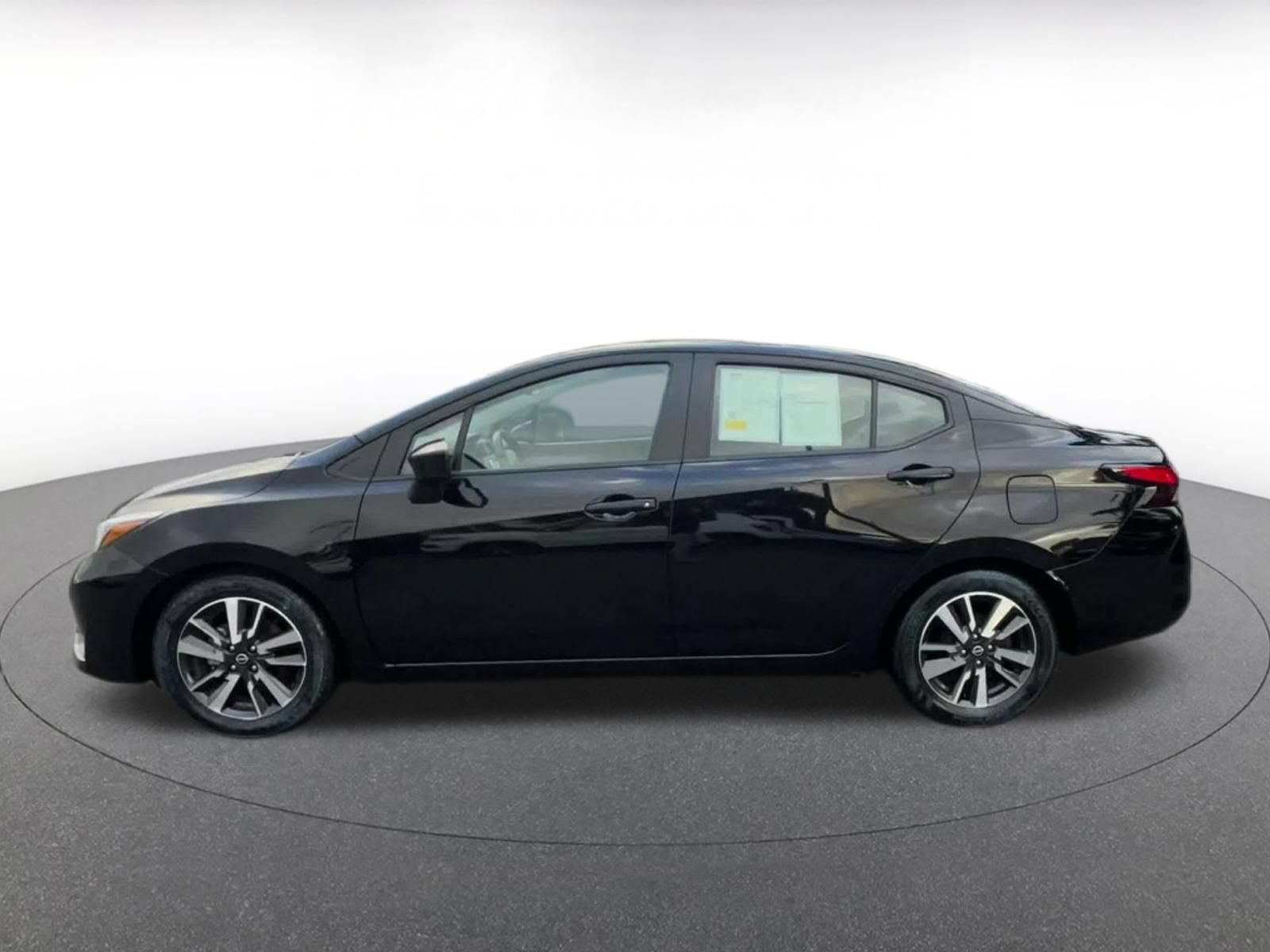Used 2025 Nissan Versa SV FWD image 8