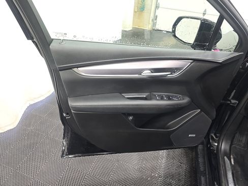 Used 2025 Cadillac XT5 Luxury AWD/4WD image 14