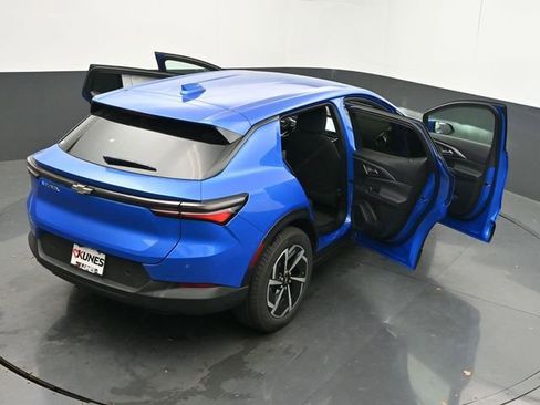 New 2026 Chevrolet Equinox EV LT image 60