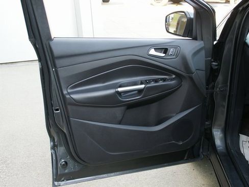 Used 2018 Ford Escape SEL image 12