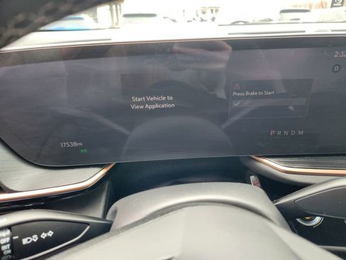 Used 2025 Buick Envision Sport Touring image 16