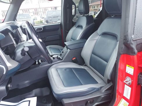 Used 2024 Ford Bronco Outer Banks image 17