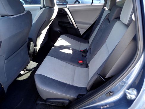 Used 2013 Toyota RAV4 XLE image 10