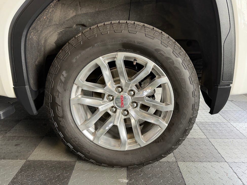 Used 2021 GMC Sierra 1500 SLT AWD/4WD image 32