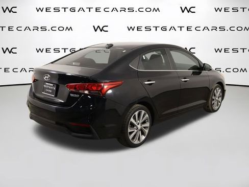 Used 2022 Hyundai Accent Limited image 43