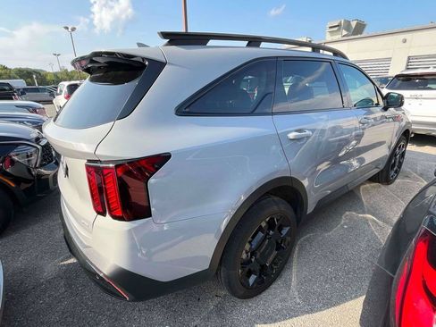 Certified 2026 Kia Sorento X-Line EX AWD/4WD image 2