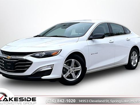 Used 2022 Chevrolet Malibu LS FWD image 1