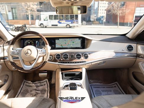 Used 2018 Mercedes-Benz S 560 Sedan image 14