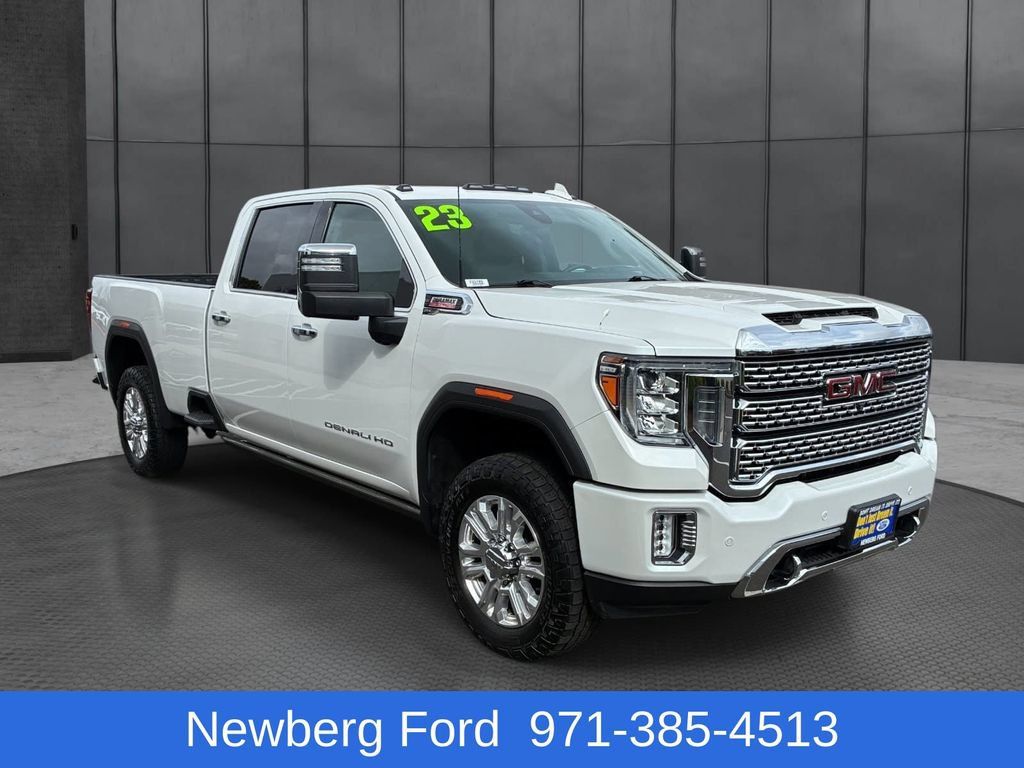 Used 2023 GMC Sierra 3500 Denali w/ Denali Ultimate Package AWD/4WD image 3