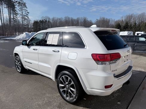 Used 2018 Jeep Grand Cherokee Overland image 6