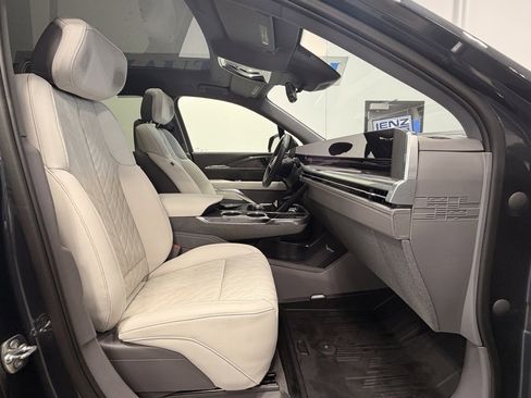 Used 2026 Cadillac Escalade IQL Sport 1 image 18