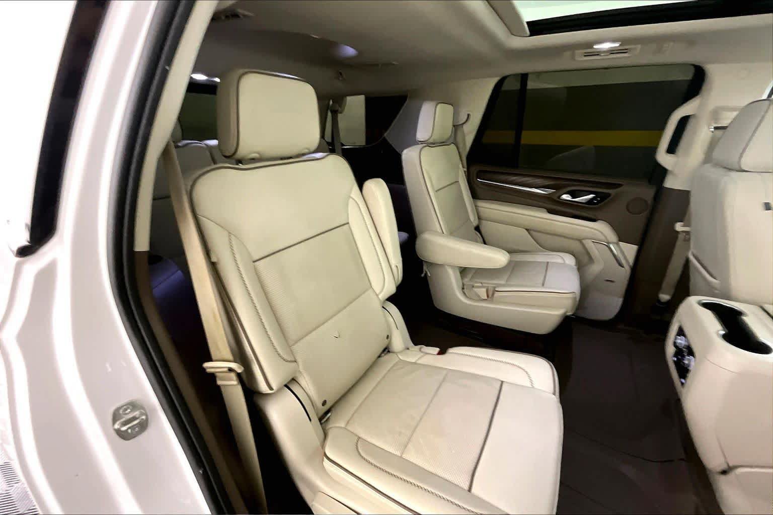 Used 2021 GMC Yukon Denali w/ Denali Premium Package RWD image 19
