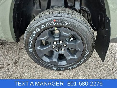 New 2026 RAM 1500 4x4 Crew Cab image 8