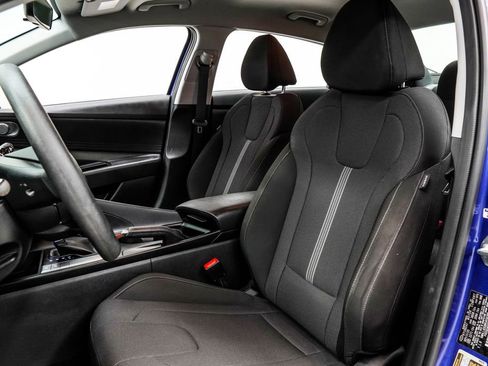 Used 2024 Hyundai Elantra SE FWD image 8