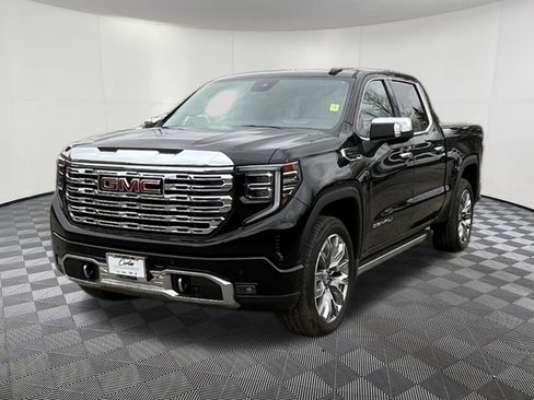 Used 2023 GMC Sierra 1500 Denali w/ Denali Reserve Package image 3
