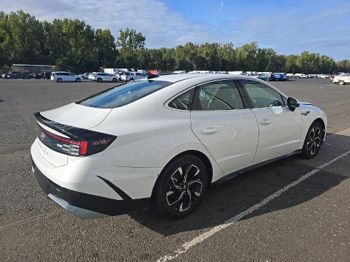 Used 2025 Hyundai Sonata SEL FWD image 3