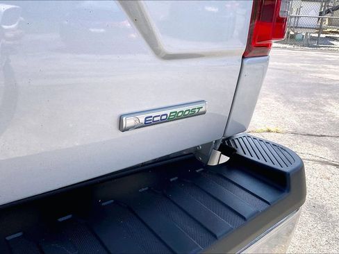 Used 2019 Ford F150 XLT w/ Equipment Group 302A Luxury AWD/4WD image 28