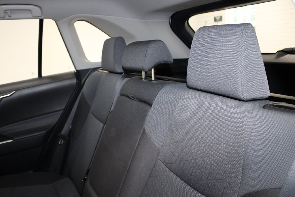 Used 2025 Toyota RAV4 XLE AWD/4WD image 17