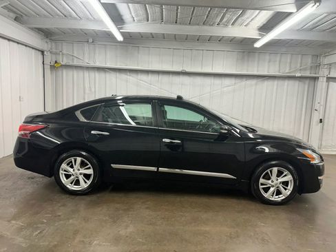 Used 2015 Nissan Altima 2.5 SL w/ Technology Package image 3