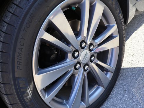 Used 2025 Cadillac XT6 Premium Luxury AWD/4WD image 40