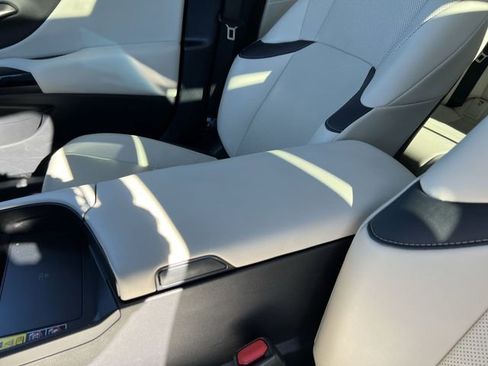 Used 2024 Lexus ES 300h w/ Premium Package image 19