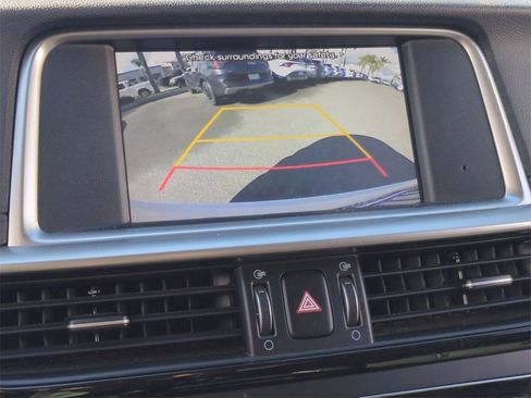 Used 2020 Kia Optima S image 15