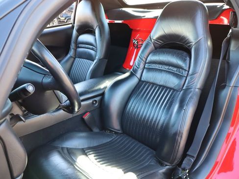 Used 2000 Chevrolet Corvette Convertible image 13