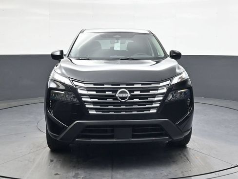 Certified 2026 Nissan Rogue SV FWD image 14