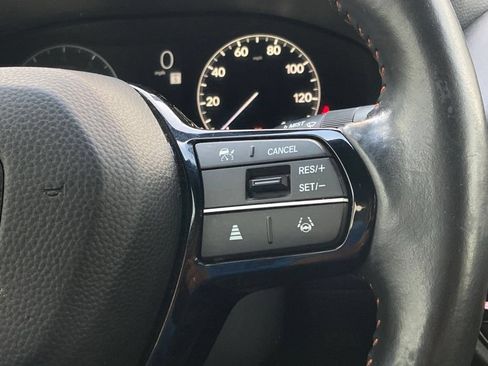 Used 2025 Honda HR-V Sport image 14