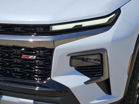 New 2027 Chevrolet Traverse Z71 w/ Driver Confidence Package AWD/4WD image 10