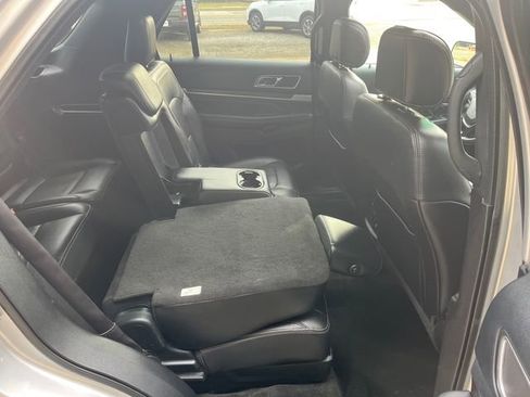 Used 2016 Ford Explorer Limited w/ Equipment Group 301A image 22
