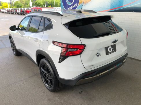 Used 2025 Chevrolet Trax ACTIV w/ Driver Confidence Package FWD image 6