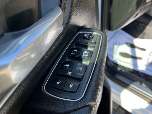 Used 2019 RAM 1500 Laramie AWD/4WD image 31